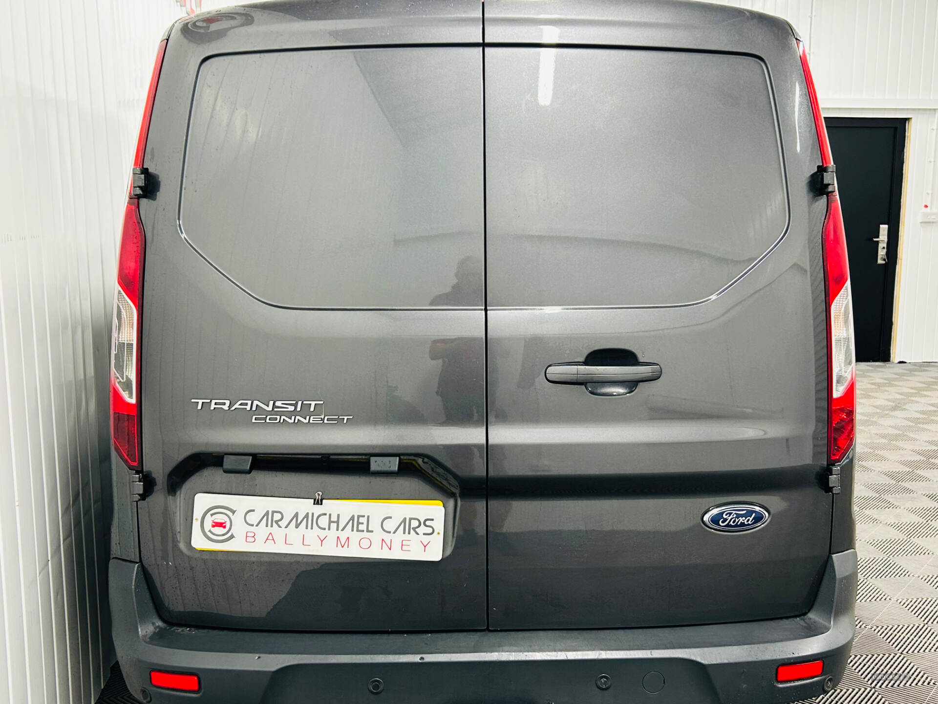Sep 2016 Ford Transit Connect 1.5 TDCi 120ps Limited Van