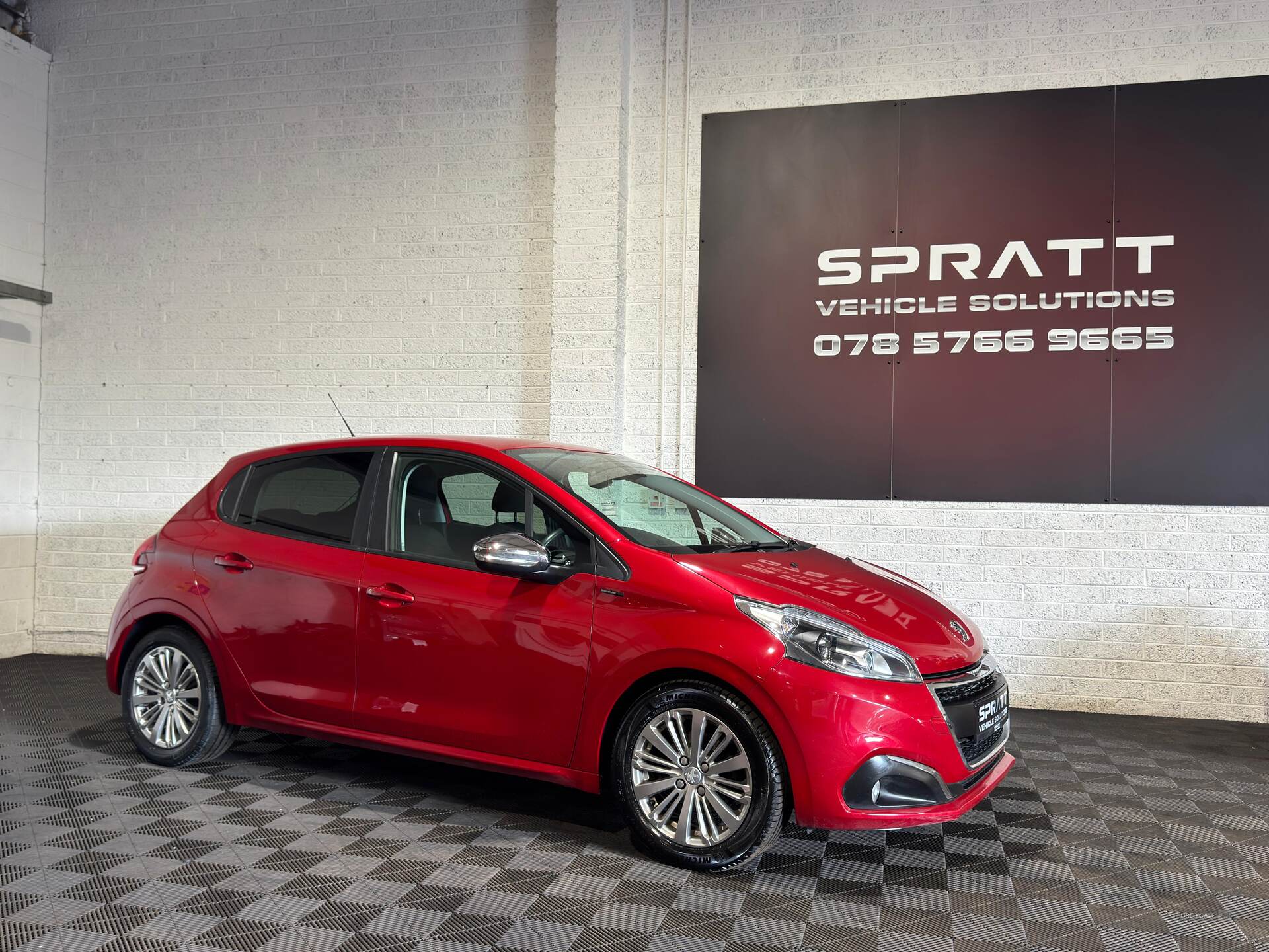 Jun 2019 Peugeot 208 1.2 PureTech 82 Signature 5dr [Start Stop]