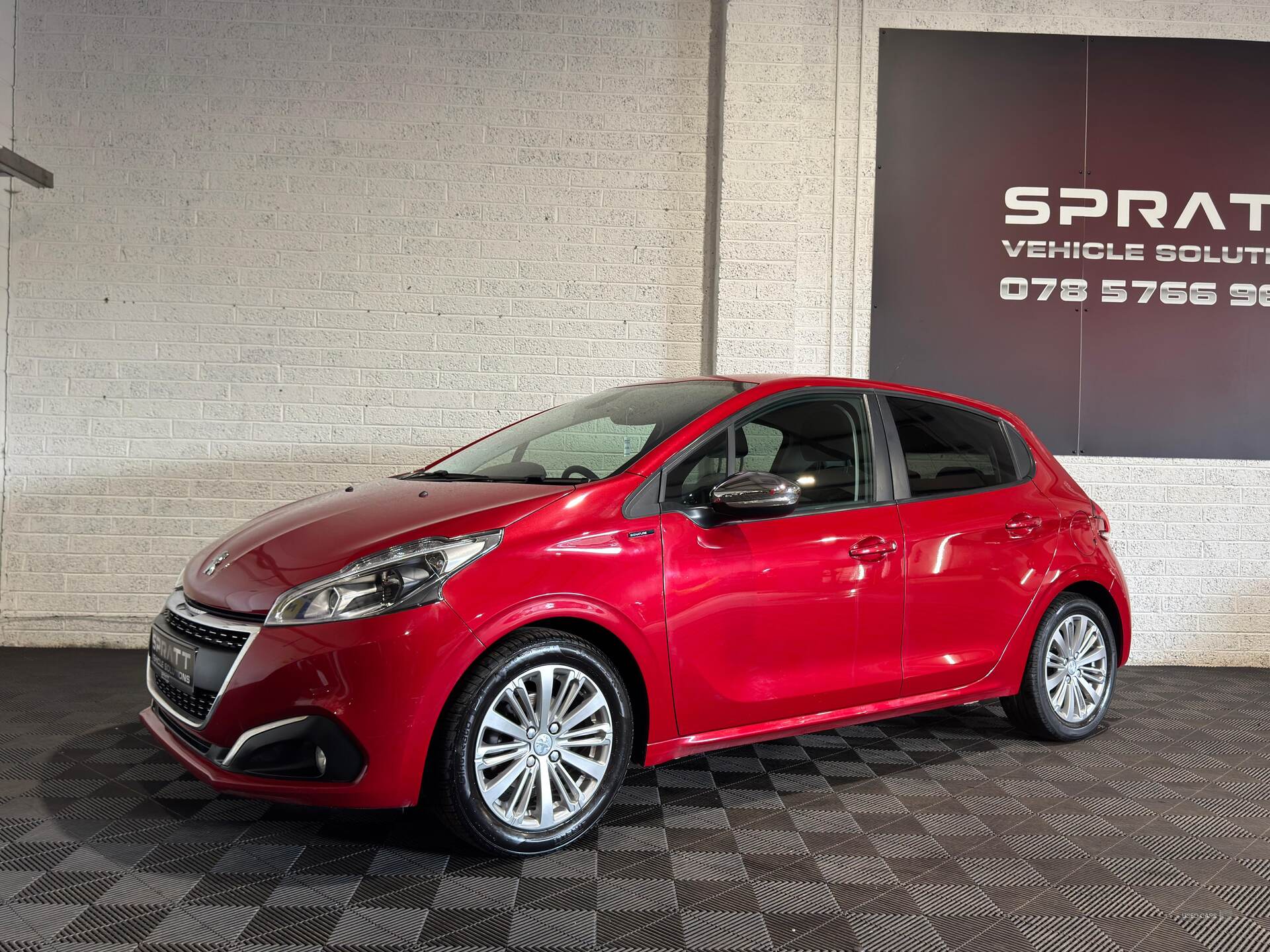 Jun 2019 Peugeot 208 1.2 PureTech 82 Signature 5dr [Start Stop]