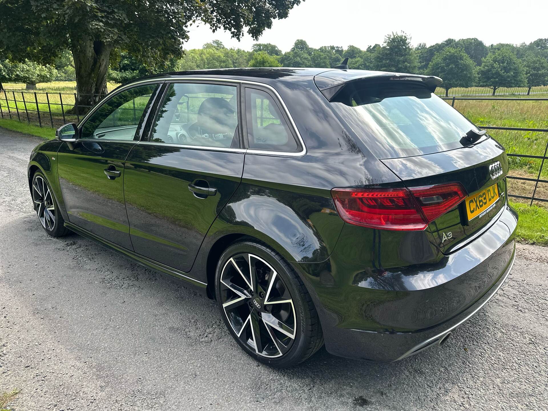 Oct 2013 Audi A3 1.6 TDI S Line 5dr