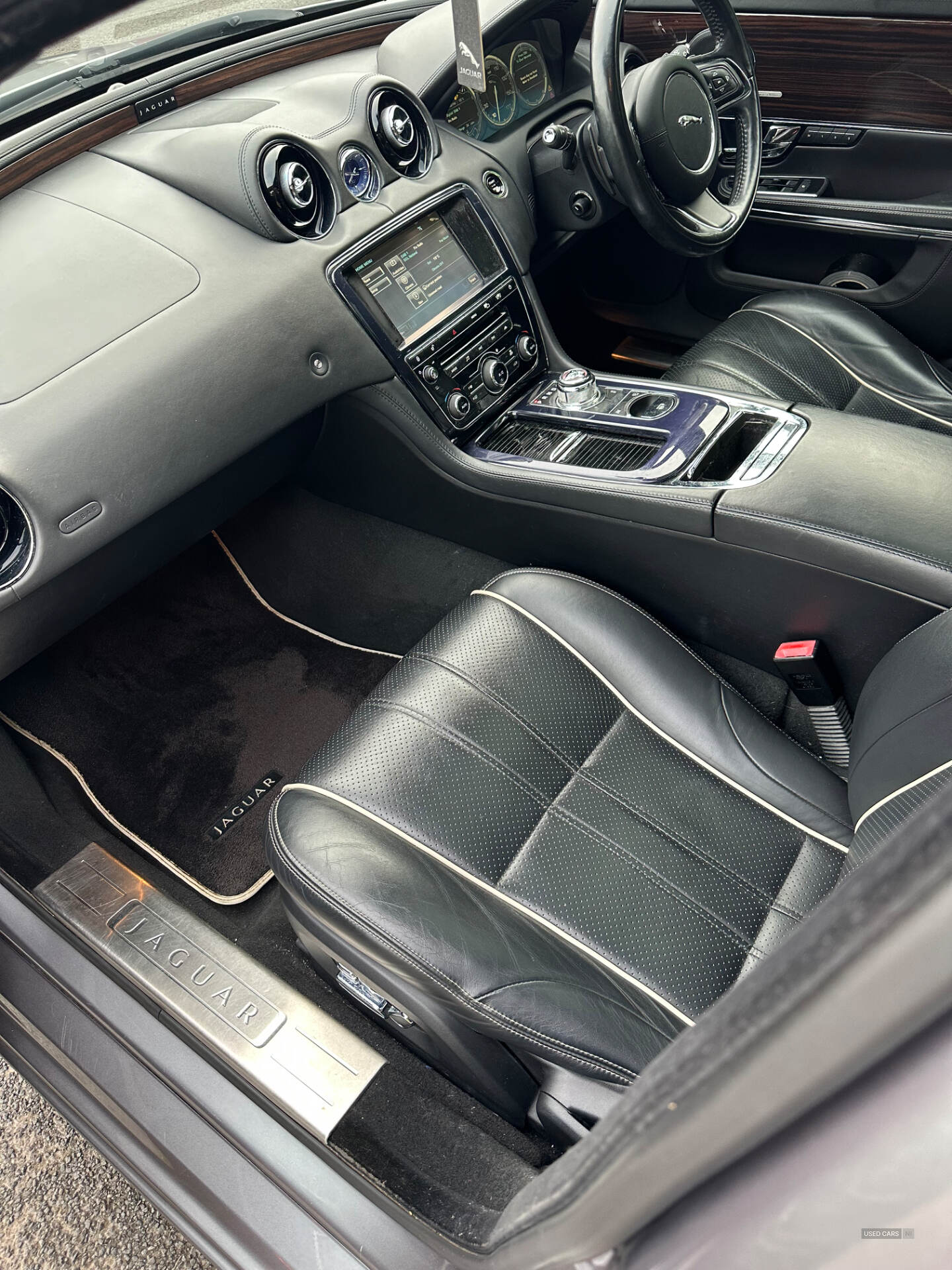 May 2011 Jaguar XJ Series 3.0d V6 Portfolio 4dr Auto