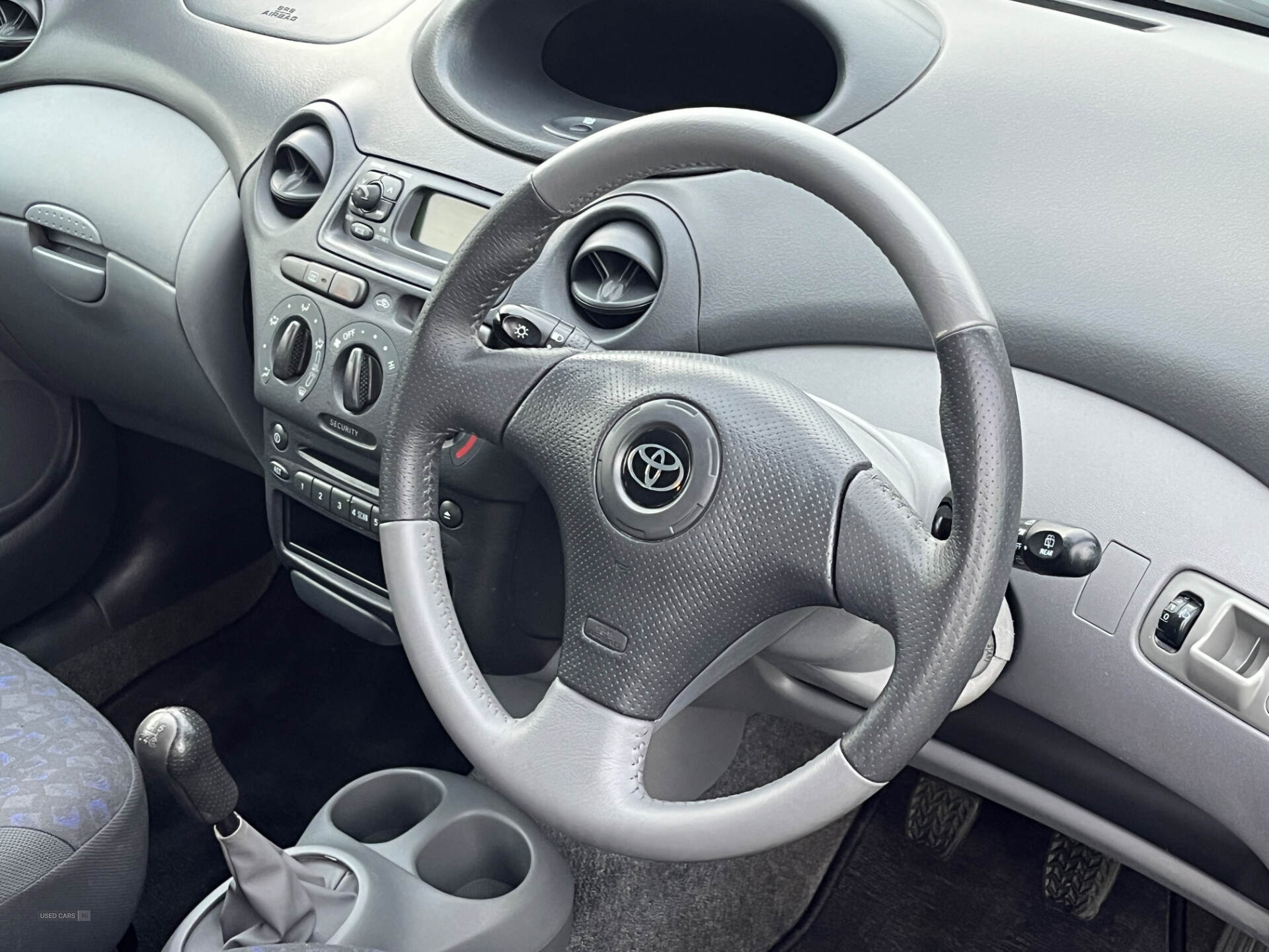 Apr 2003 Toyota Yaris 1.0 VVTi Colour Collection 3dr