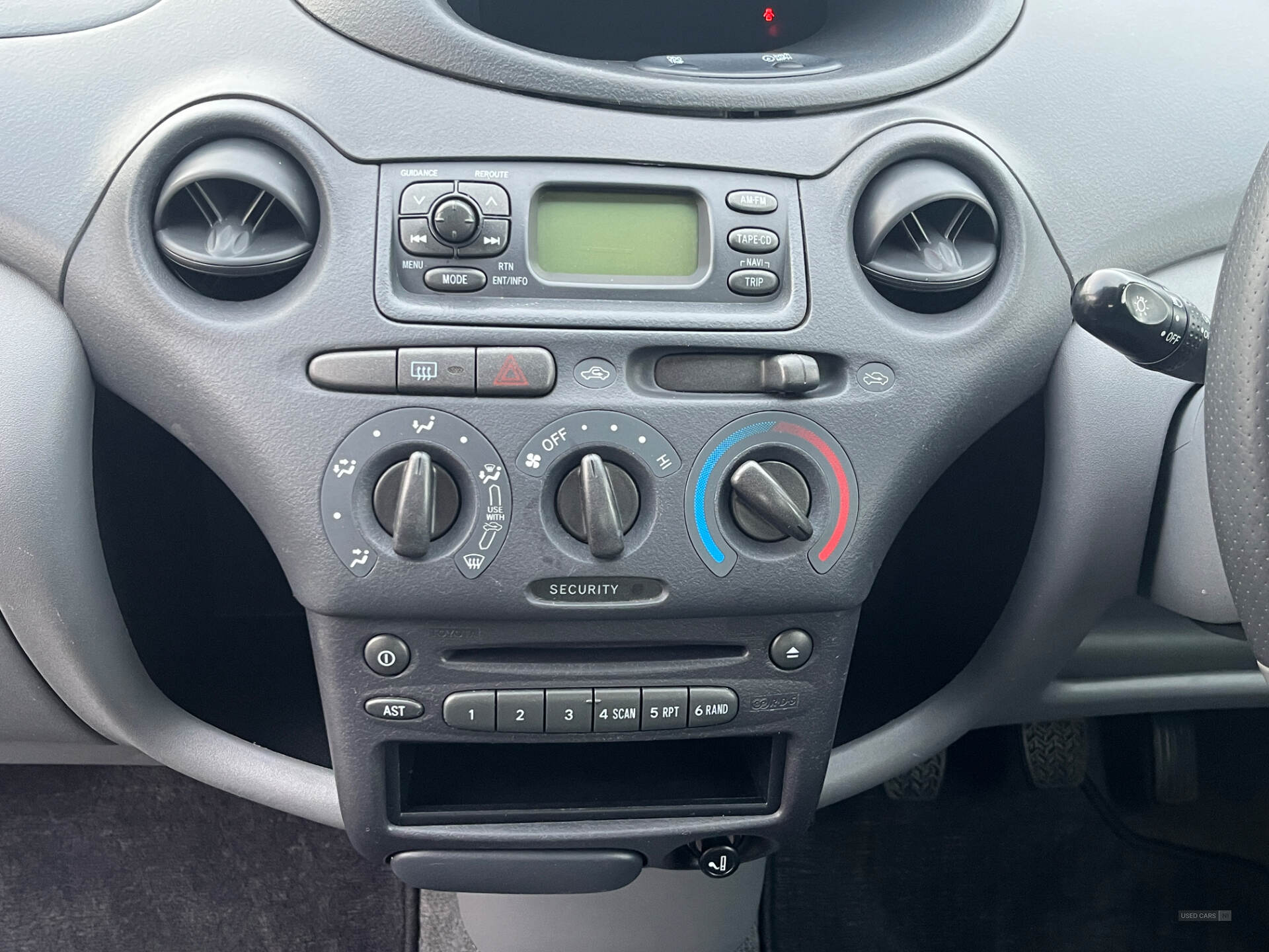 Apr 2003 Toyota Yaris 1.0 VVTi Colour Collection 3dr