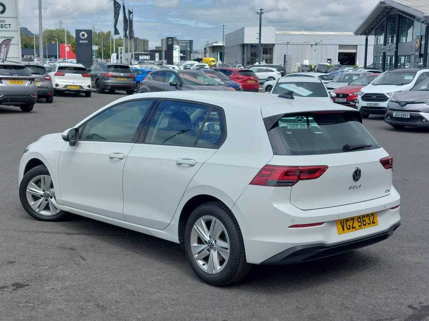 Feb 2022 Volkswagen Golf 1.5 eTSI 150 Life 5dr DSG
