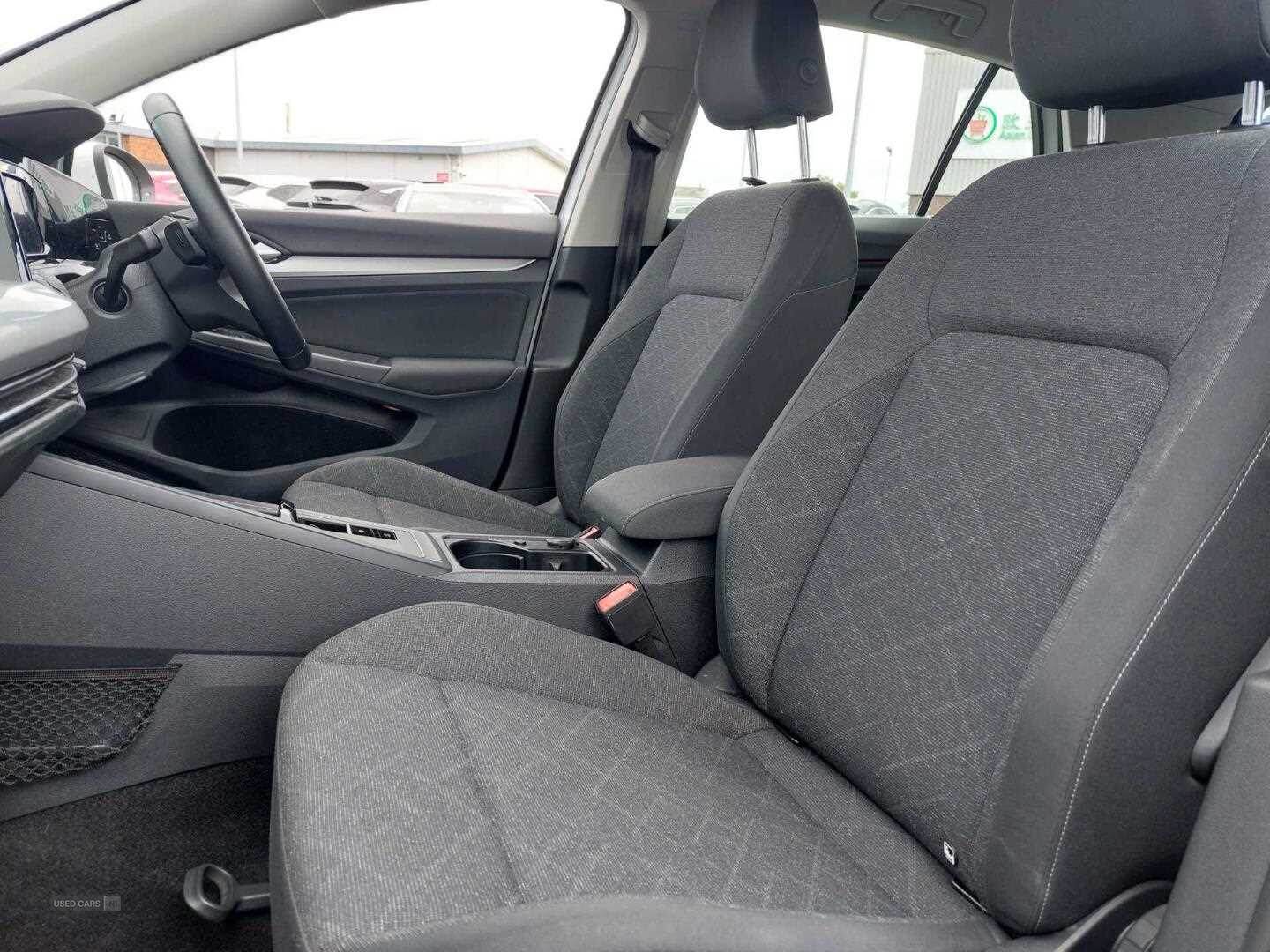 Feb 2022 Volkswagen Golf 1.5 eTSI 150 Life 5dr DSG