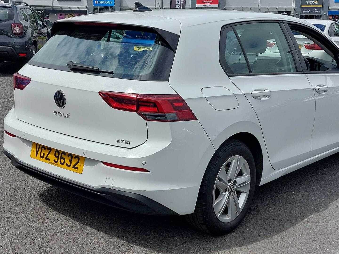 Feb 2022 Volkswagen Golf 1.5 eTSI 150 Life 5dr DSG