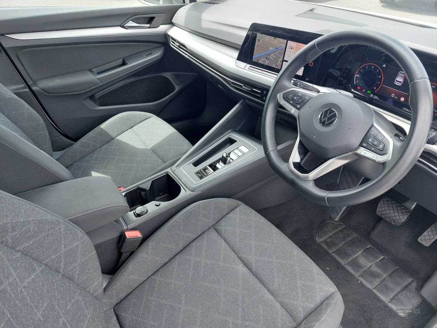 Feb 2022 Volkswagen Golf 1.5 eTSI 150 Life 5dr DSG