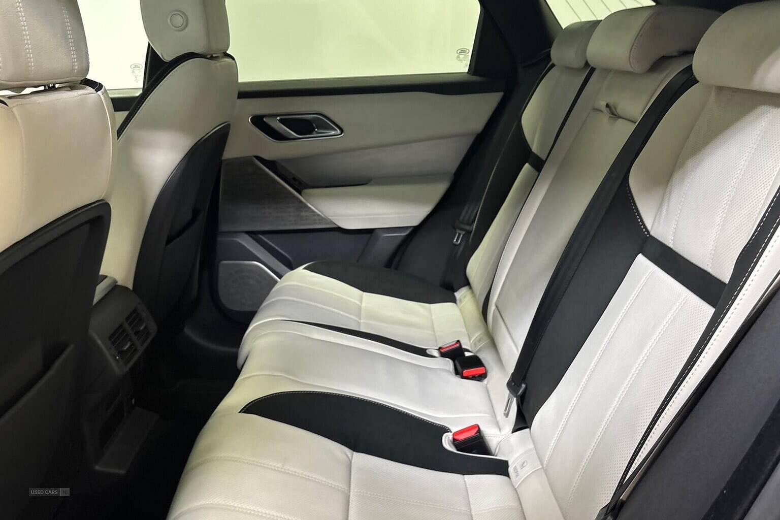 May 2021 Land Rover Range Rover Velar 2.0 D200 Edition 5Dr Auto