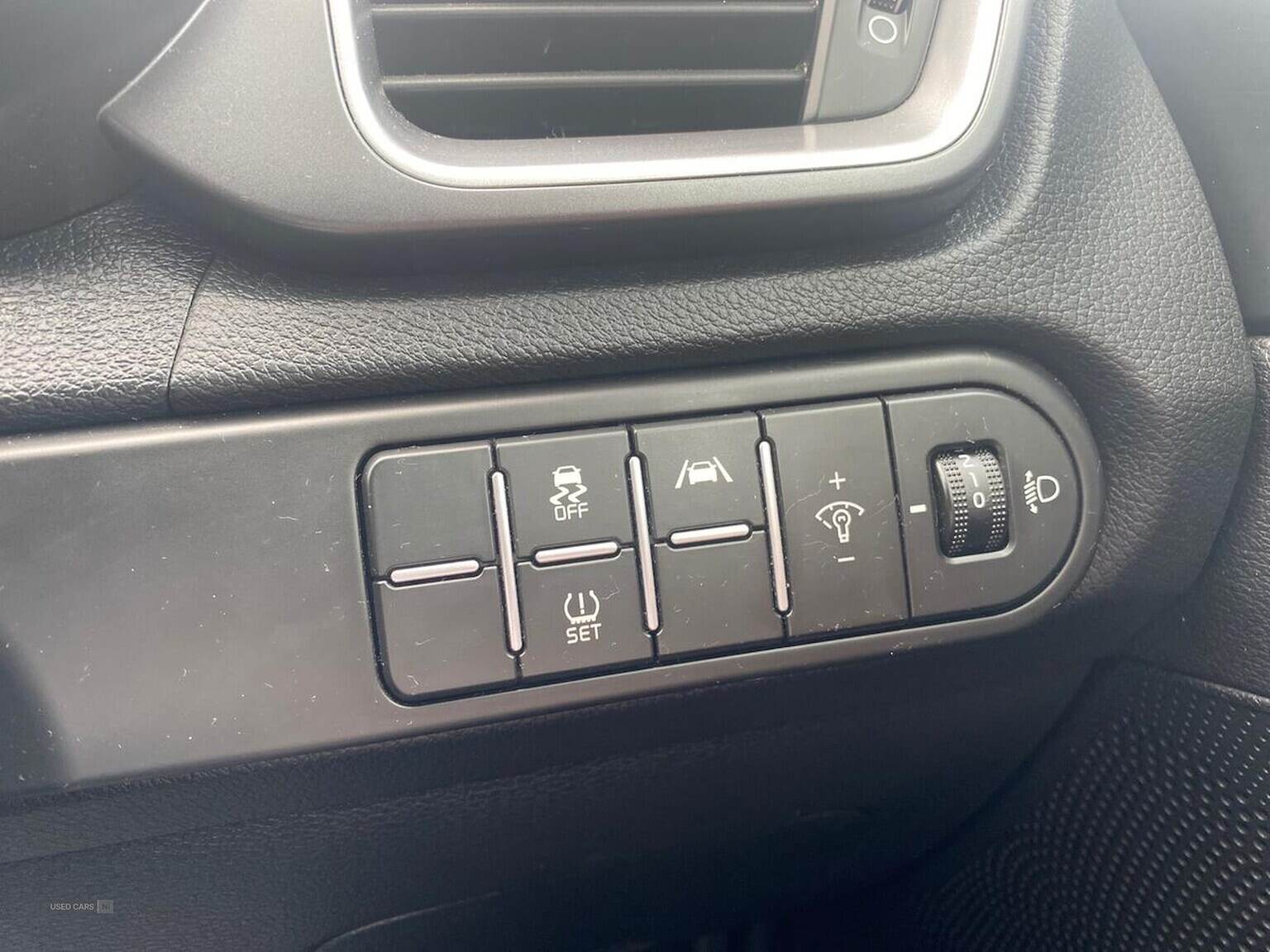 Oct 2021 Kia Ceed 1.0T Gdi Isg 2 5Dr