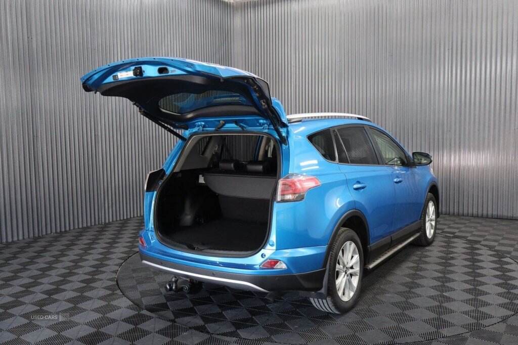 Apr 2016 Toyota RAV4 2.0 D-4D Excel 5dr 2WD