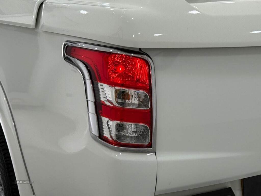 Jul 2017 Mitsubishi L200 Double Cab DI-D 178 Barbarian 4WD
