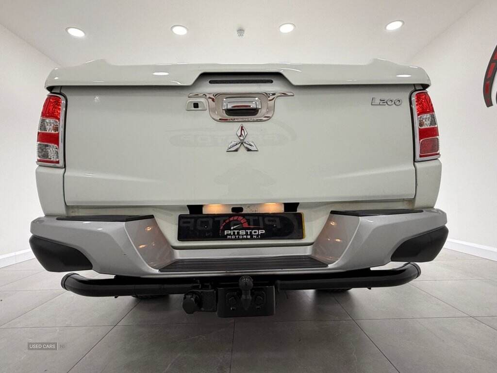Jul 2017 Mitsubishi L200 Double Cab DI-D 178 Barbarian 4WD