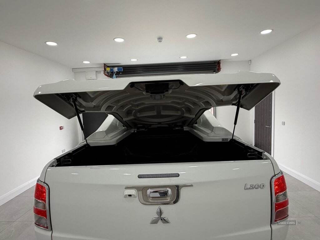 Jul 2017 Mitsubishi L200 Double Cab DI-D 178 Barbarian 4WD