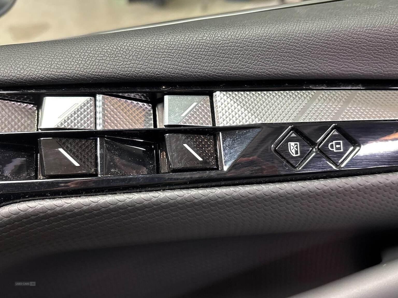 Jan 2025 DS DS4 1.2 Hybrid 136 Pallas 55 5Dr E-Dsc