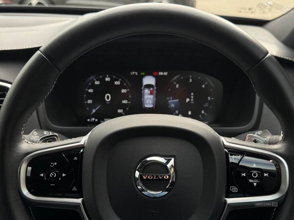 Jan 2020 Volvo XC90 2.0 B5D [235] R DESIGN 5dr AWD Geartronic