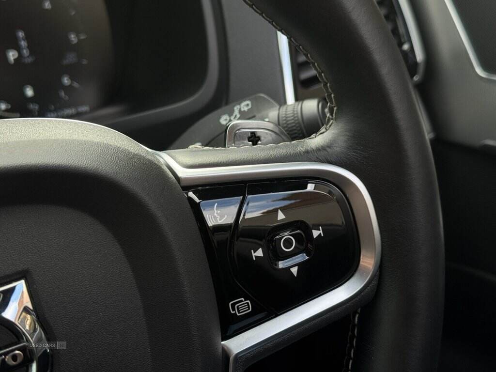 Jan 2020 Volvo XC90 2.0 B5D [235] R DESIGN 5dr AWD Geartronic