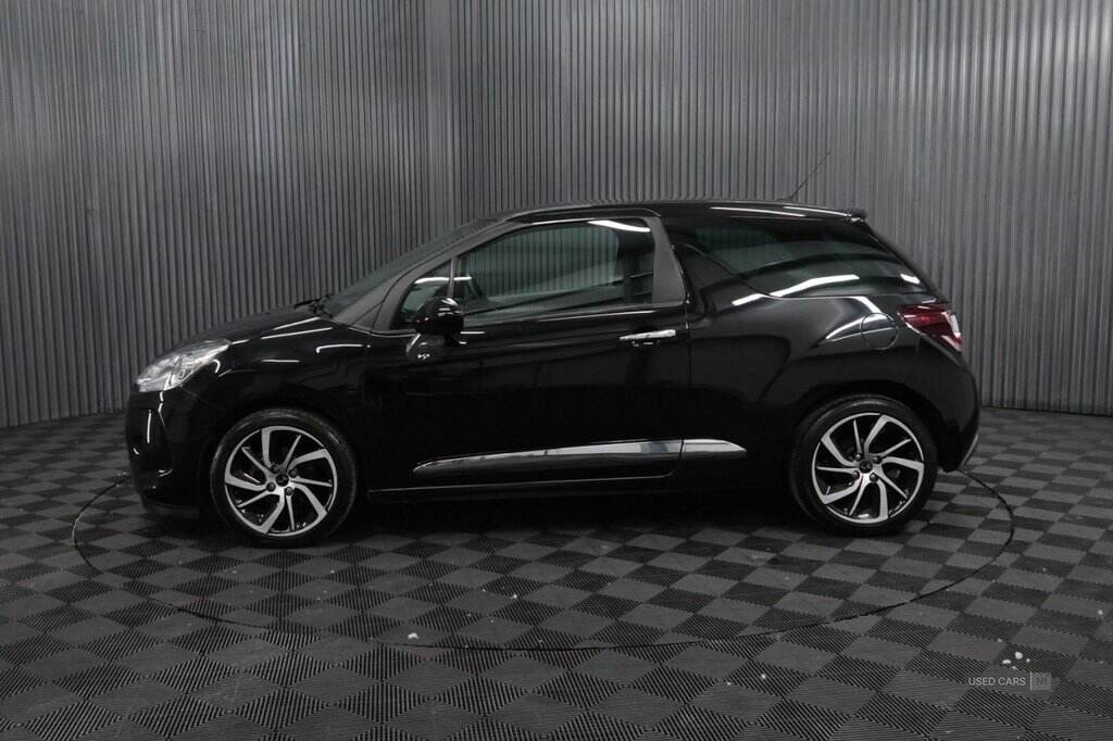 Dec 2015 DS AUTOMOBILES 1.6 BlueHDi DStyle Nav 3dr