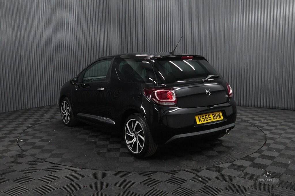 Dec 2015 DS AUTOMOBILES 1.6 BlueHDi DStyle Nav 3dr