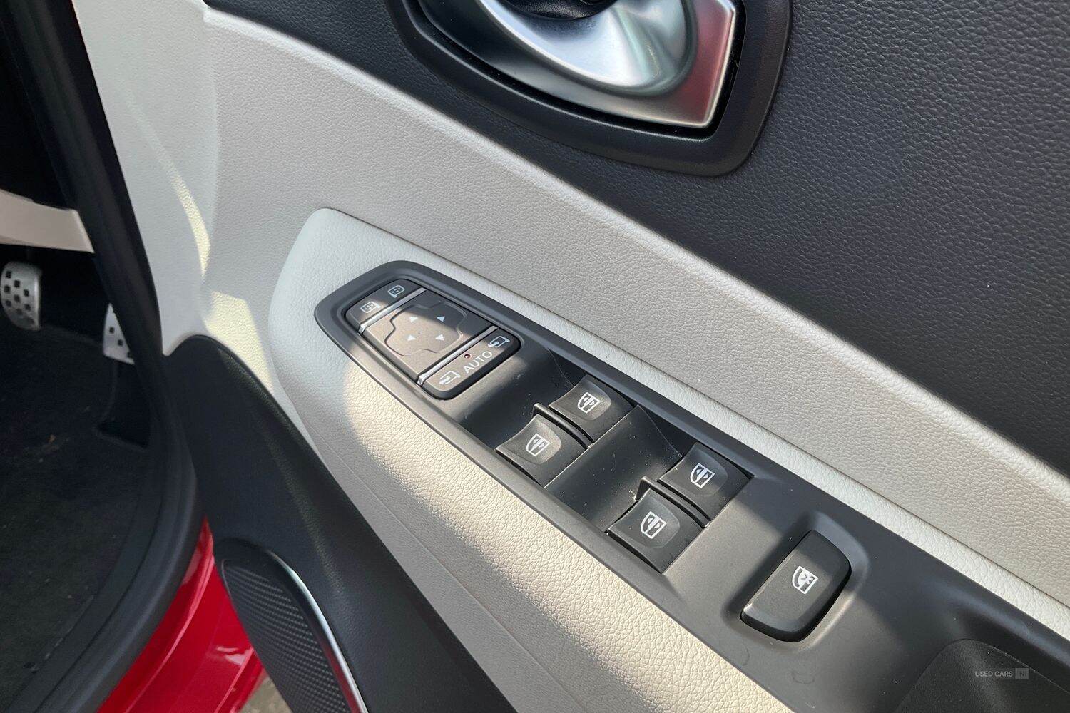 Jun 2019 Renault Captur 0.9 TCE 90 GT Line 5dr