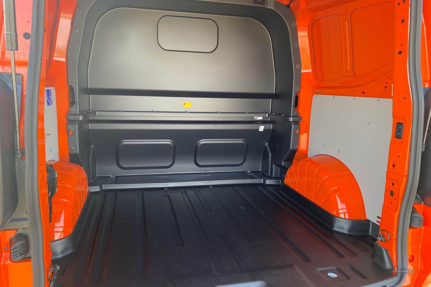Ford Transit Custom 320 MSRT AUTO L2 LWB Double Cab In Van 2.5 232PS PHEV CVT 6.2 FWD Low Roof, LIFTGATE REAR CARGO DOORS, TOW BAR