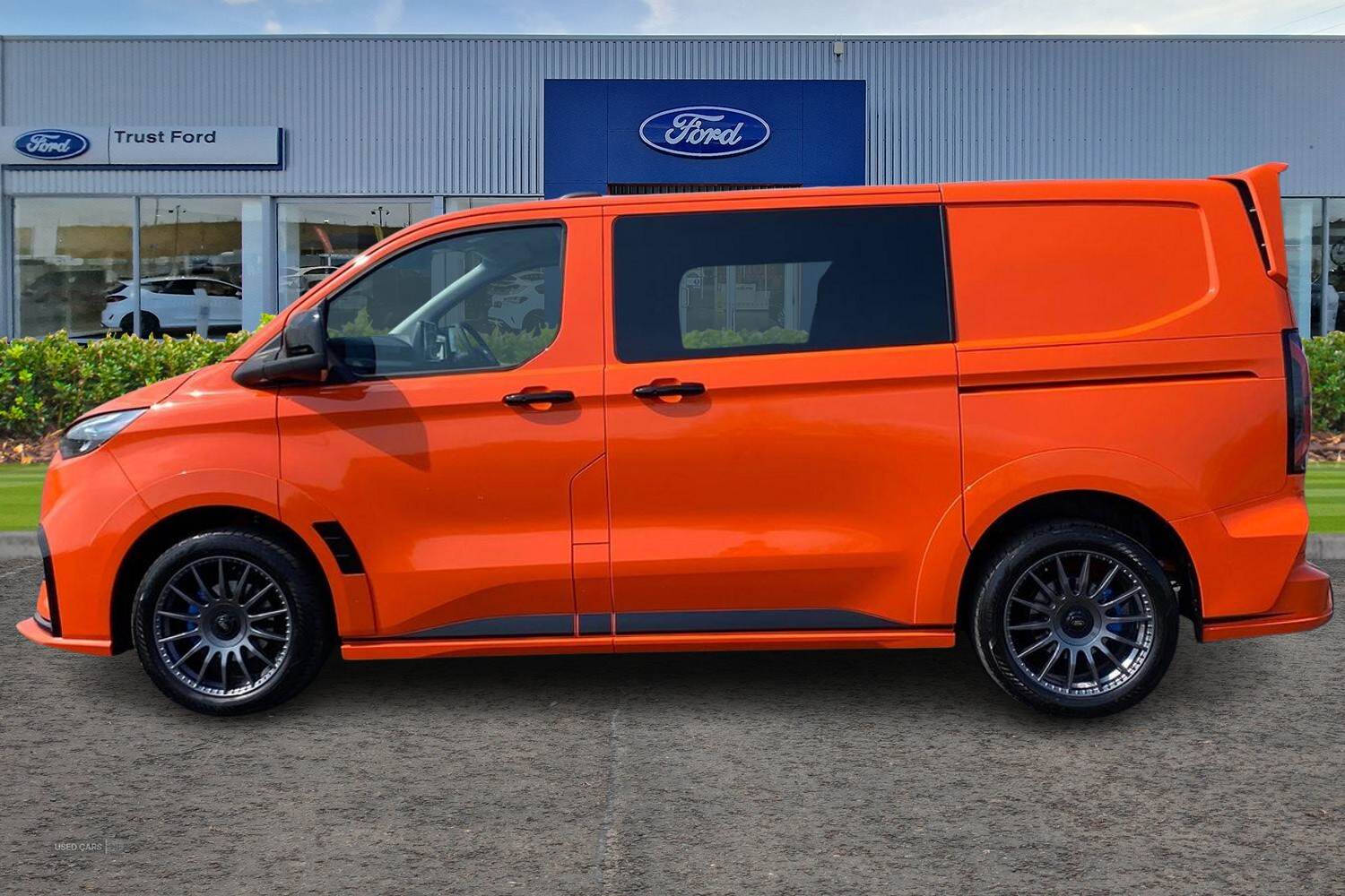Ford Transit Custom 320 MSRT AUTO L2 LWB Double Cab In Van 2.5 232PS PHEV CVT 6.2 FWD Low Roof, LIFTGATE REAR CARGO DOORS, TOW BAR