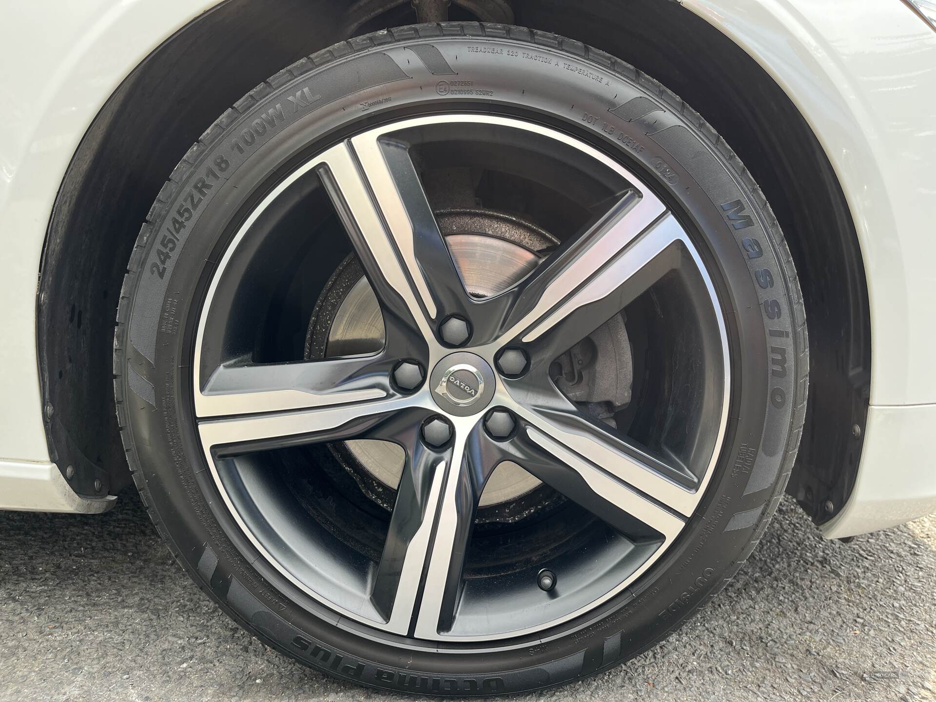 Mar 2019 Volvo S90 2.0 D4 R DESIGN 4dr Geartronic