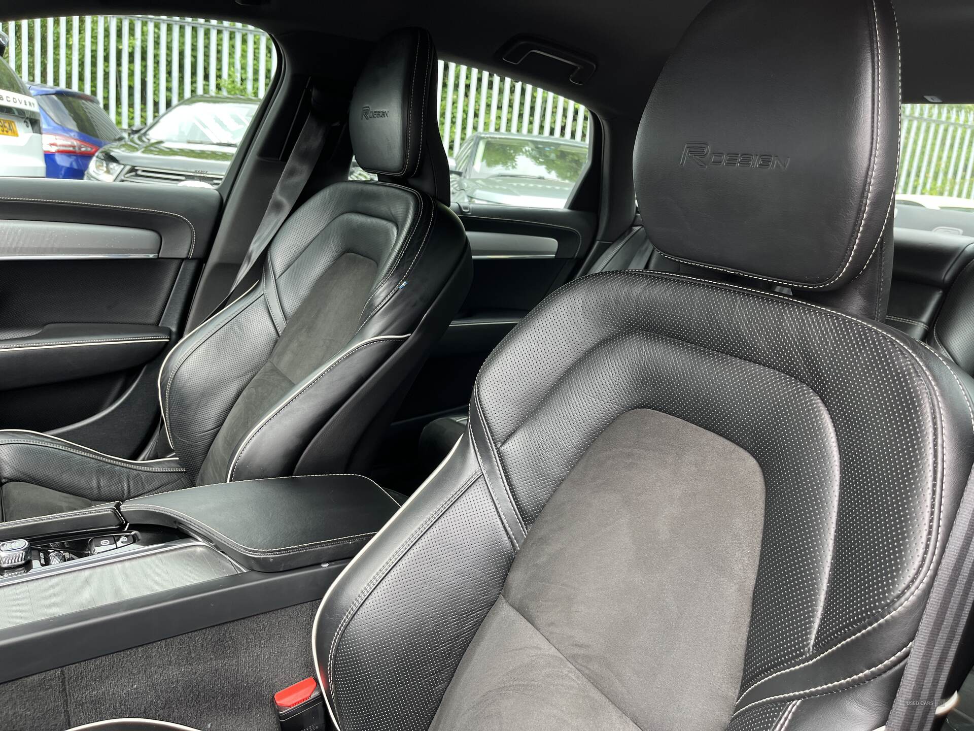 Mar 2019 Volvo S90 2.0 D4 R DESIGN 4dr Geartronic