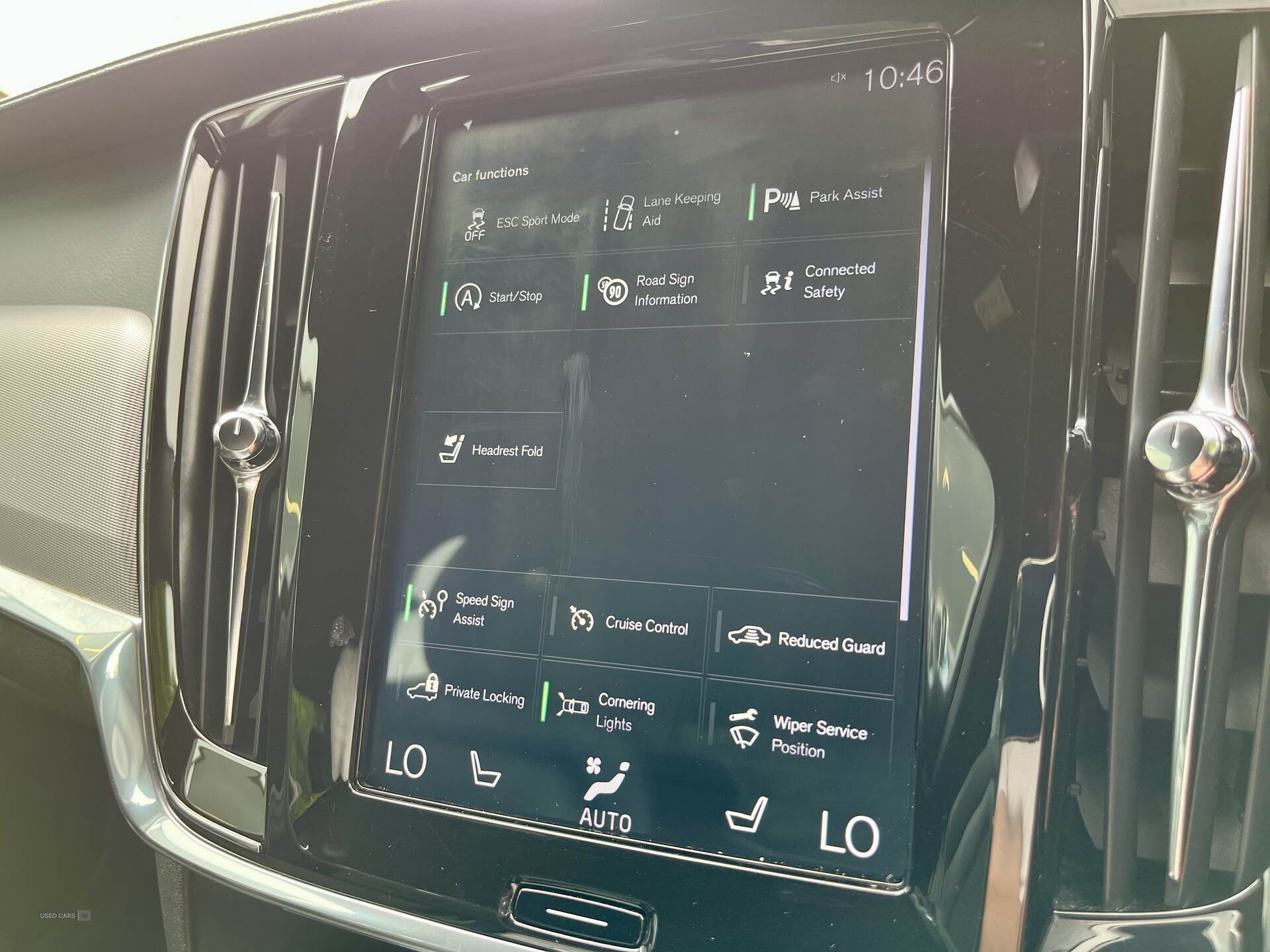 Mar 2019 Volvo S90 2.0 D4 R DESIGN 4dr Geartronic