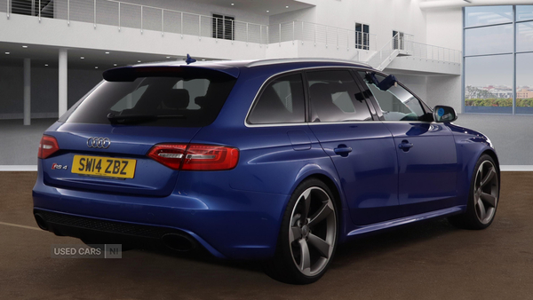 Audi RS4 AVANT in Derry / Londonderry