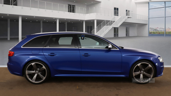 Audi RS4 AVANT in Derry / Londonderry