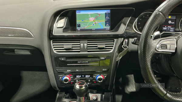 Audi RS4 AVANT in Derry / Londonderry