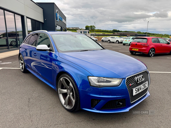 Audi RS4 AVANT in Derry / Londonderry