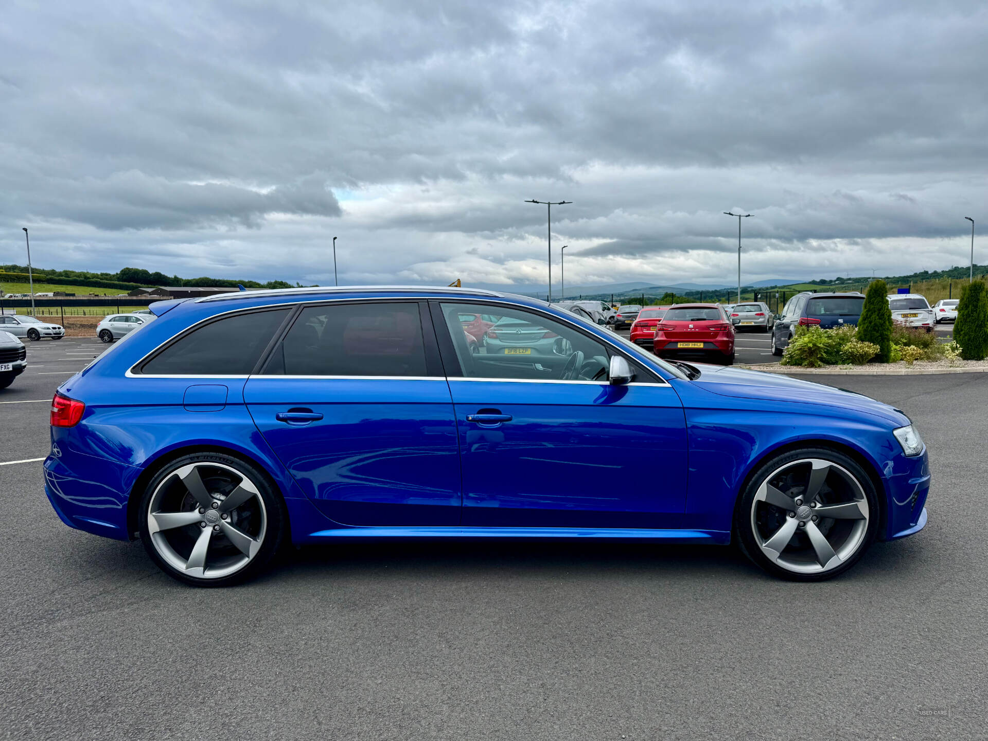 Audi RS4 AVANT in Derry / Londonderry