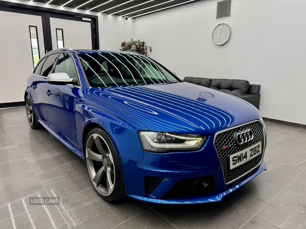 Audi RS4 AVANT in Derry / Londonderry