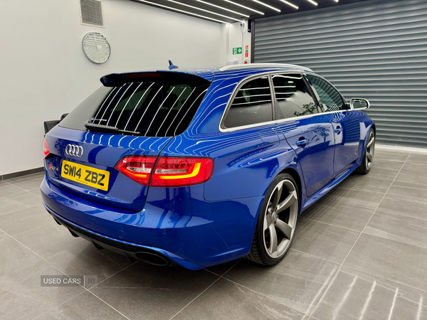 Audi RS4 AVANT in Derry / Londonderry