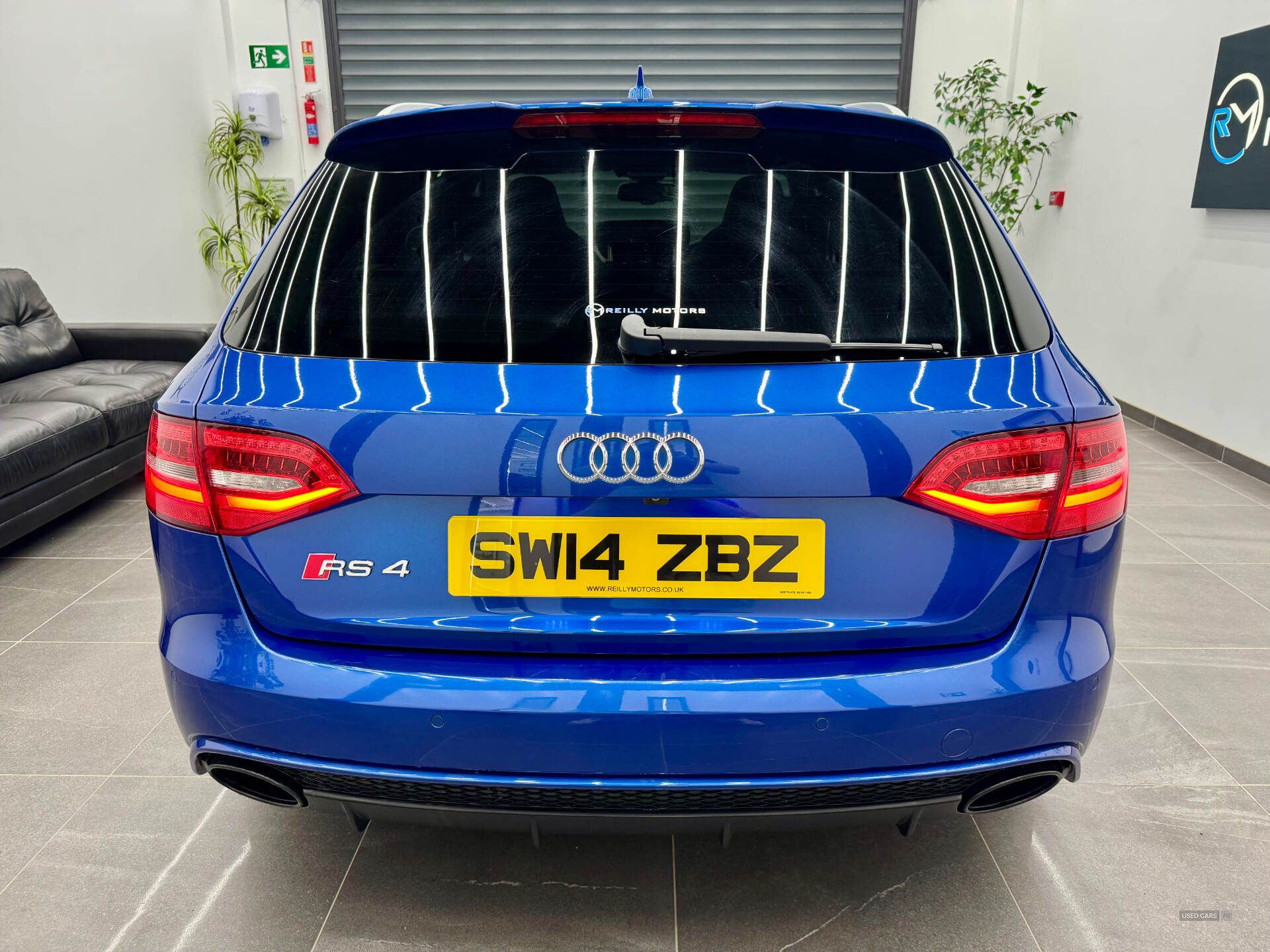 Audi RS4 AVANT in Derry / Londonderry