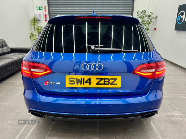 Audi RS4 AVANT in Derry / Londonderry