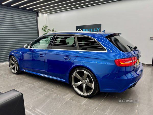 Audi RS4 AVANT in Derry / Londonderry