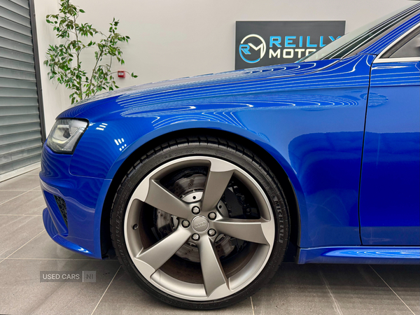 Audi RS4 AVANT in Derry / Londonderry