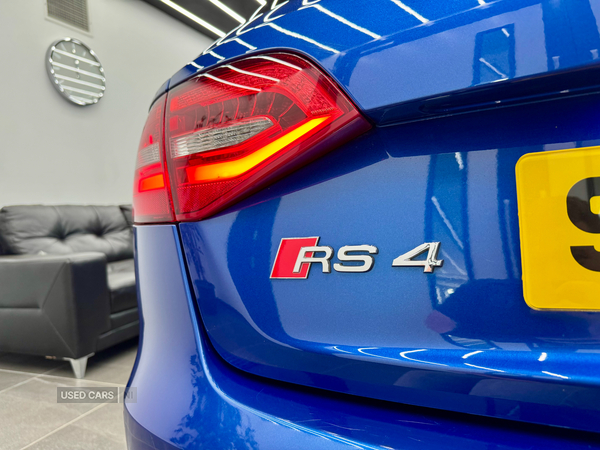 Audi RS4 AVANT in Derry / Londonderry