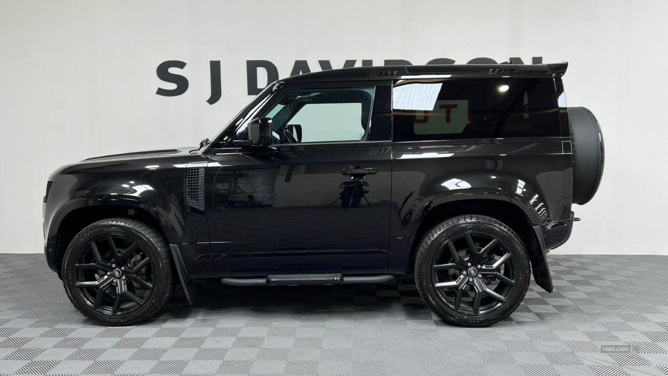 Jan 2022 Land Rover Defender 3.0 D250 X-Dynamic S 90 3dr Auto