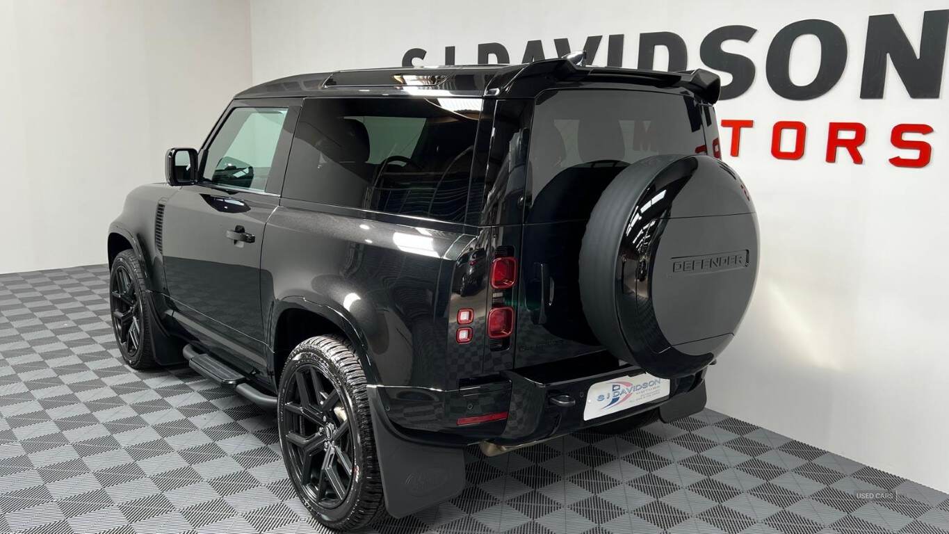 Jan 2022 Land Rover Defender 3.0 D250 X-Dynamic S 90 3dr Auto