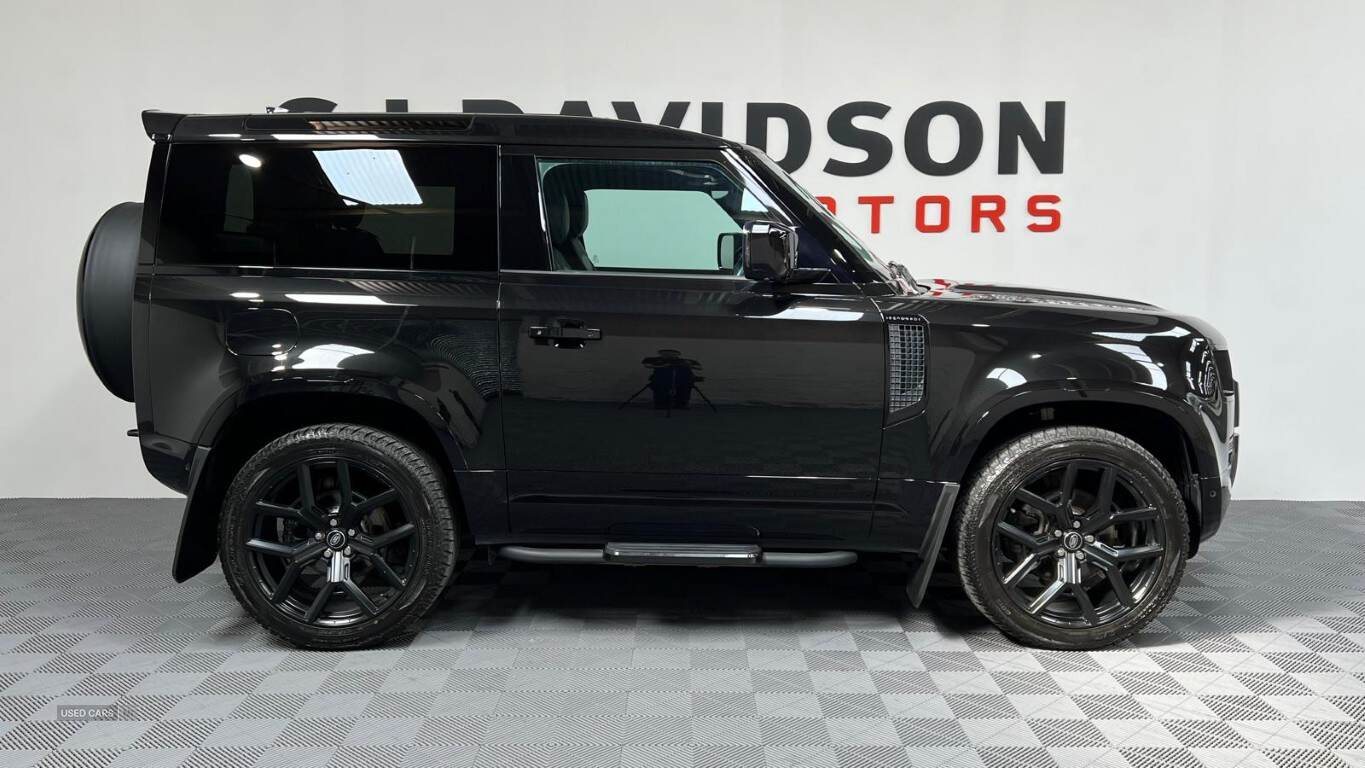 Jan 2022 Land Rover Defender 3.0 D250 X-Dynamic S 90 3dr Auto
