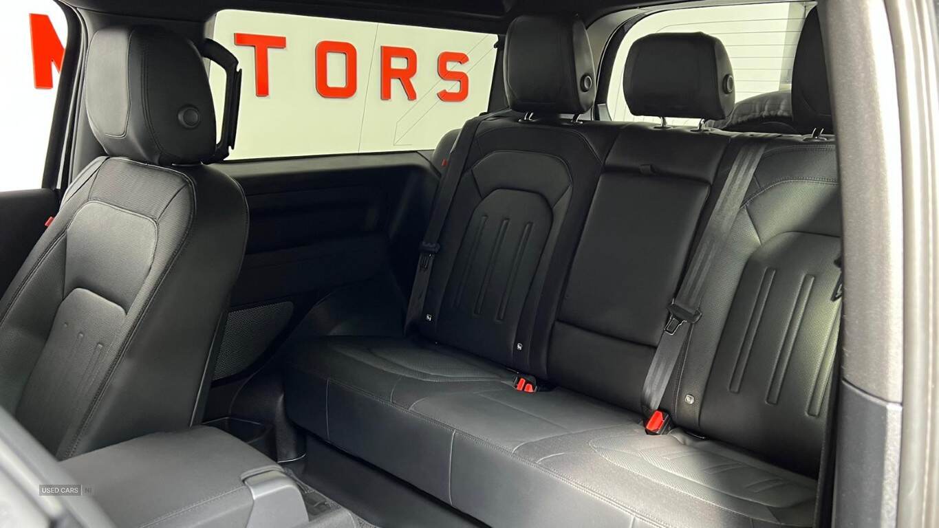 Jan 2022 Land Rover Defender 3.0 D250 X-Dynamic S 90 3dr Auto