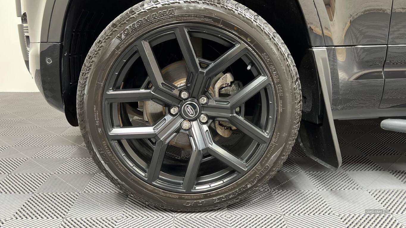 Jan 2022 Land Rover Defender 3.0 D250 X-Dynamic S 90 3dr Auto