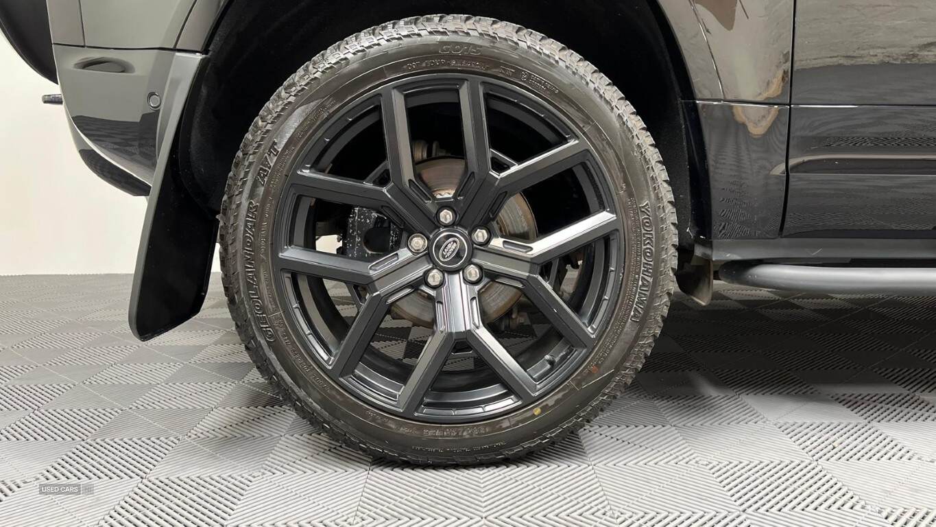 Jan 2022 Land Rover Defender 3.0 D250 X-Dynamic S 90 3dr Auto
