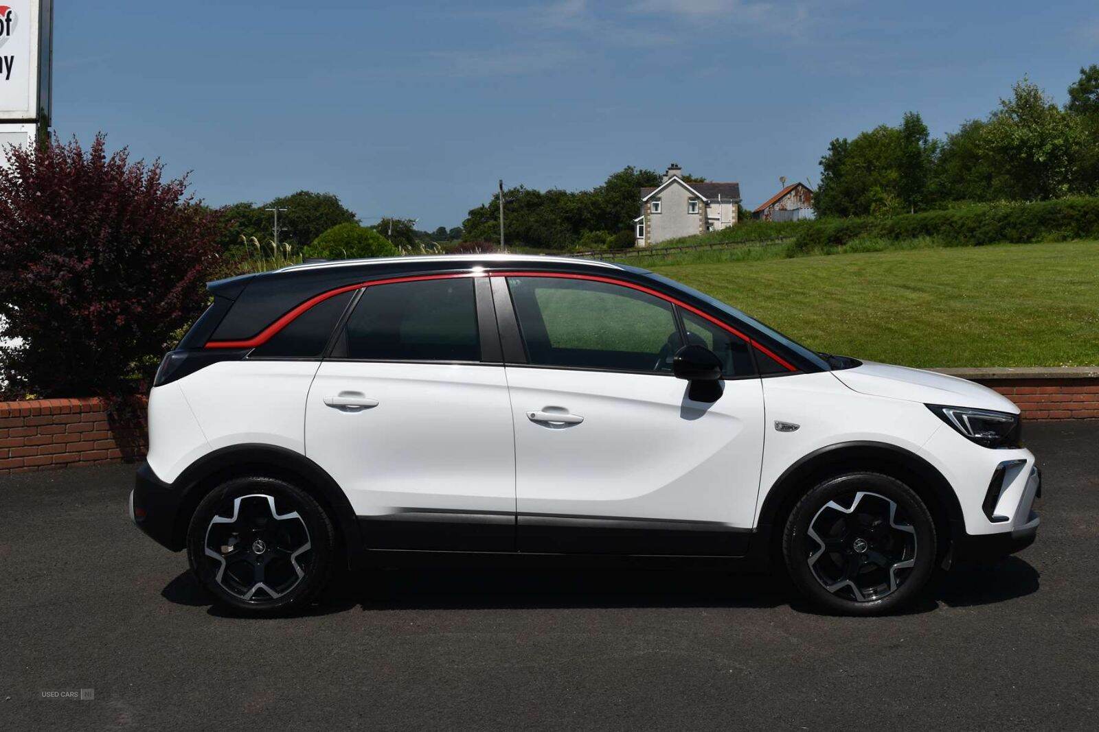 Aug 2021 Vauxhall Crossland 1.2 SRi Nav 5dr