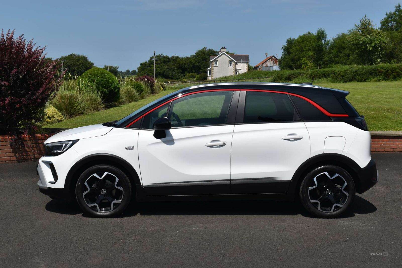 Aug 2021 Vauxhall Crossland 1.2 SRi Nav 5dr