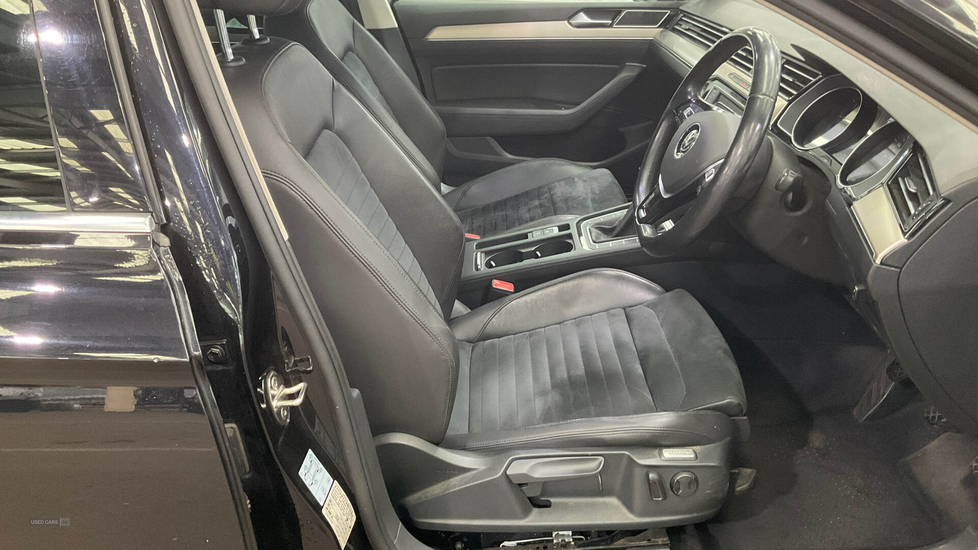 Volkswagen Passat DIESEL SALOON in Derry / Londonderry
