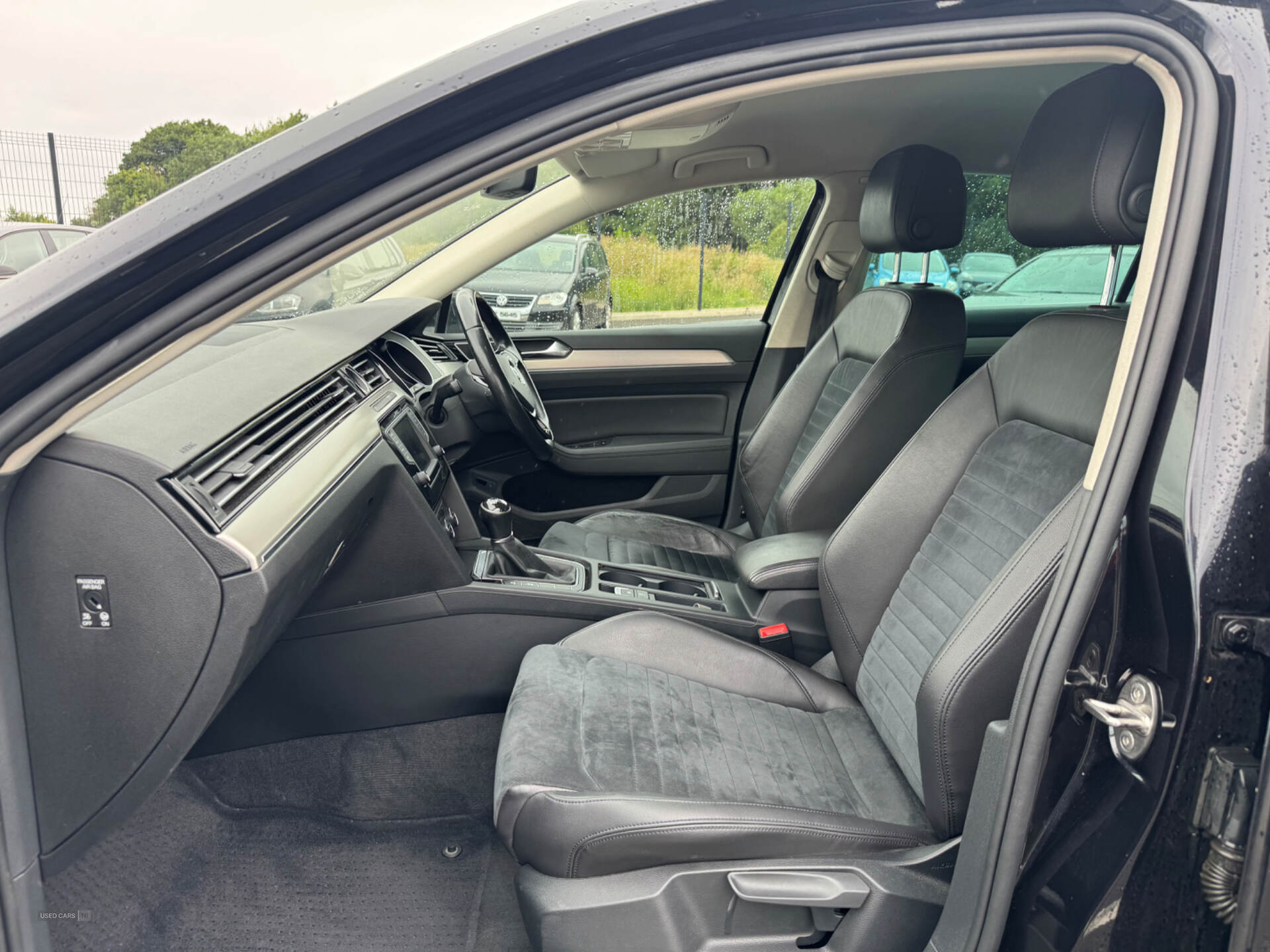 Volkswagen Passat DIESEL SALOON in Derry / Londonderry